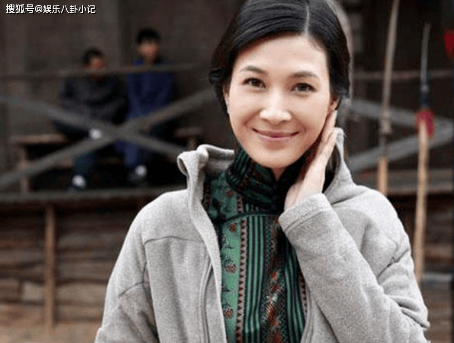 原创她是周一围前女友32岁嫁富豪老公入狱负债上亿她不离不弃