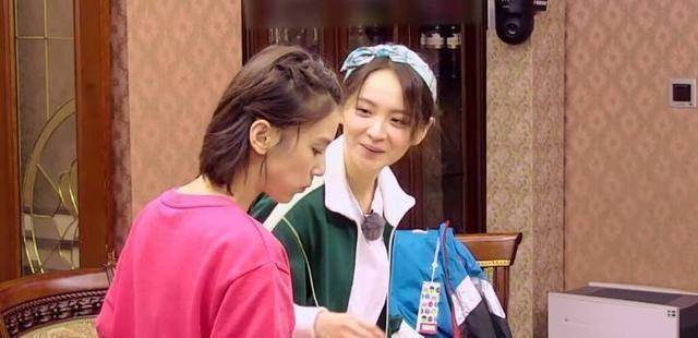 黄圣依讲述安迪的学习方法,邓莎的表情很无奈,她还直言:没听懂