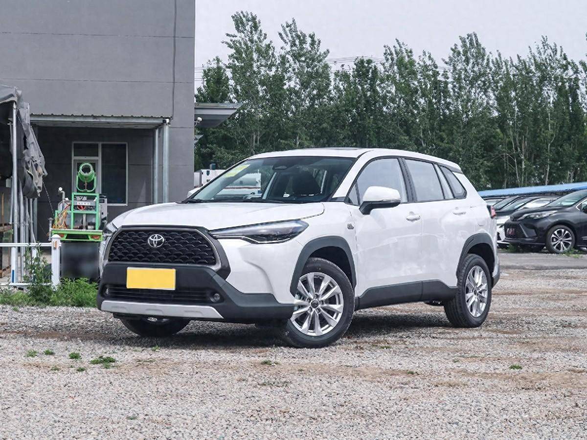 丰田打响"价格战",近13万的锐放一口气降至9.98万起,值不值?