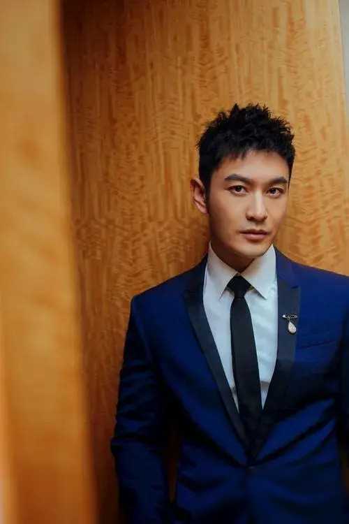 黄晓明及前妻澄清谣言,粉丝留言热度升温,团队快速回应