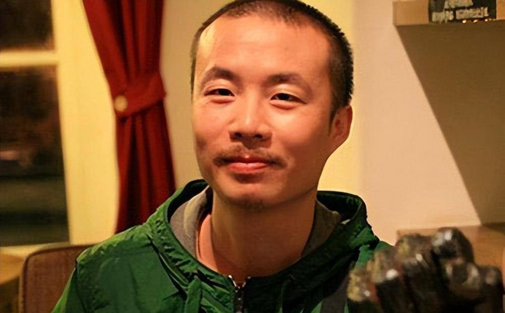 但是当海清听说李睿珺妻子住院后,立即动用自己的关系联系医生,并默默