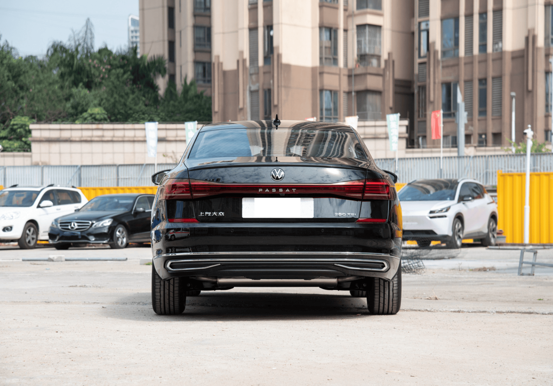 大众跟进"价格战",帕萨特降至13.