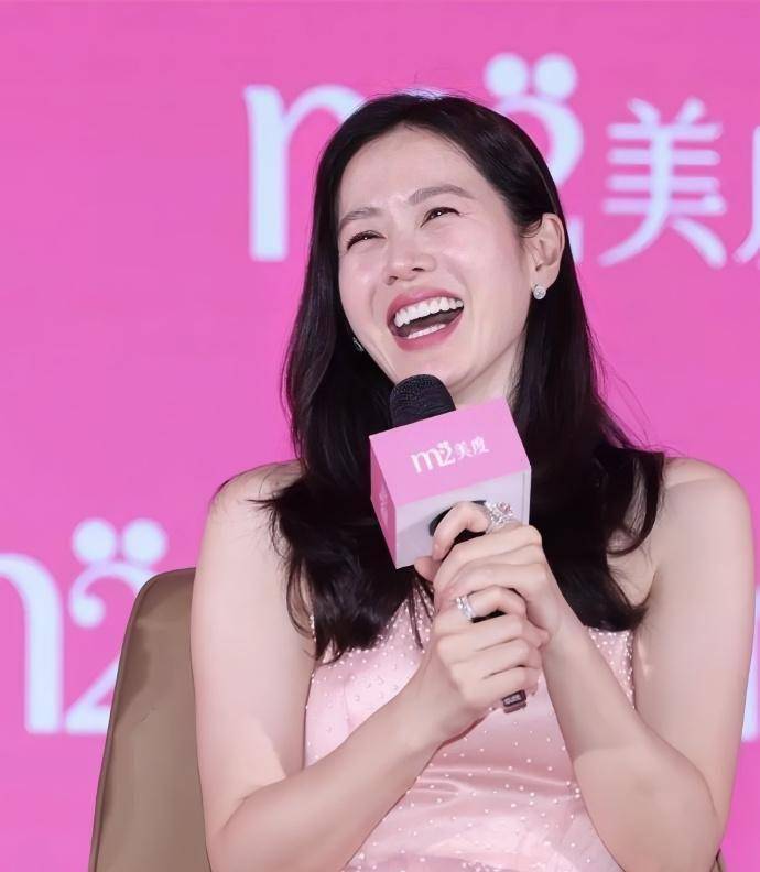 孙艺珍ins充满幸福,从未抱怨,靠尊严支撑起,顶级女演员的地位