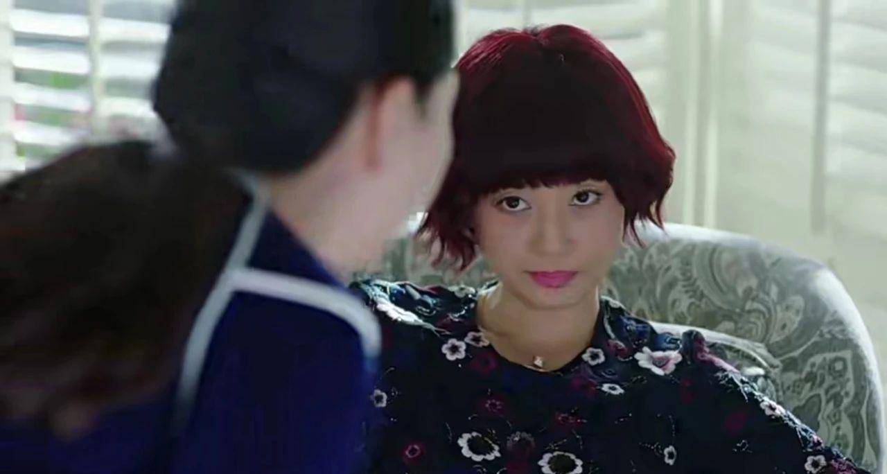 罗子君永远不知月薪2万的保姆亚琴,为何只对她的娘家人摔摔打打