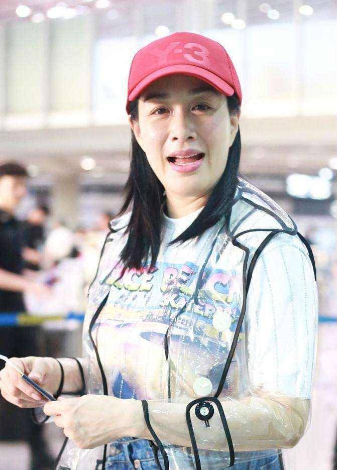 离开化妆和精修后,中老女星跟普通人一样_赵雅芝_伊能静_刘嘉玲