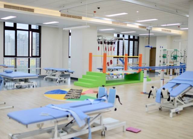 上海慈源康复医院位于上海市嘉定区南翔古镇,这里历史悠久,环境优美