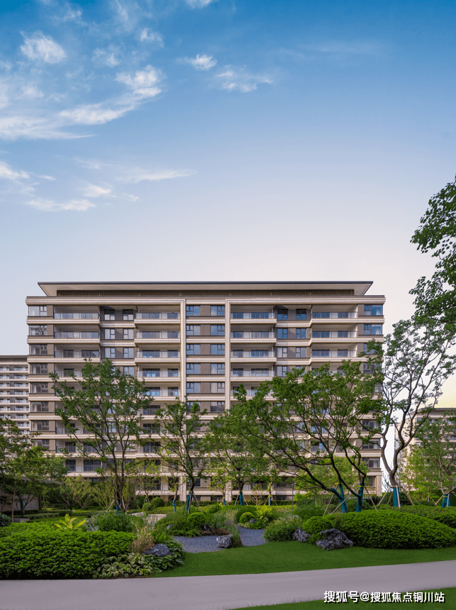 中央景观实景图从惊艳的实景呈现里,我们再一次感受到,中信泰富地产的