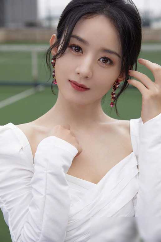 女明星离开美颜真实颜值曝光,路人镜头下的她们引发热议