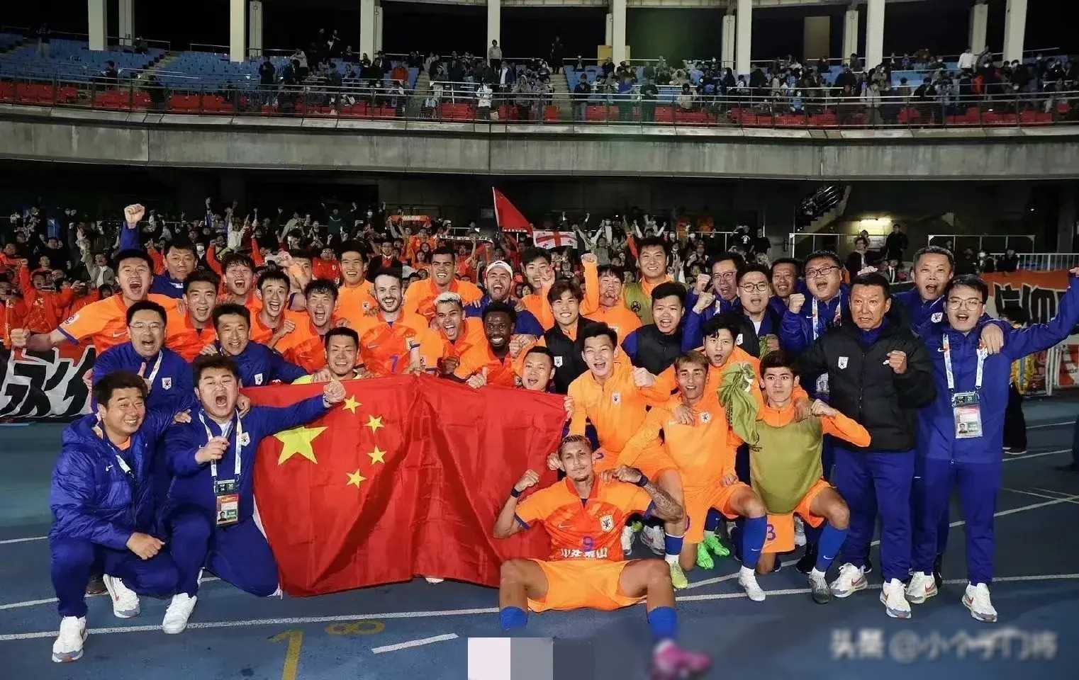 山东泰山vs上海海港:巅峰对决,期待新赛季的精彩碰撞!