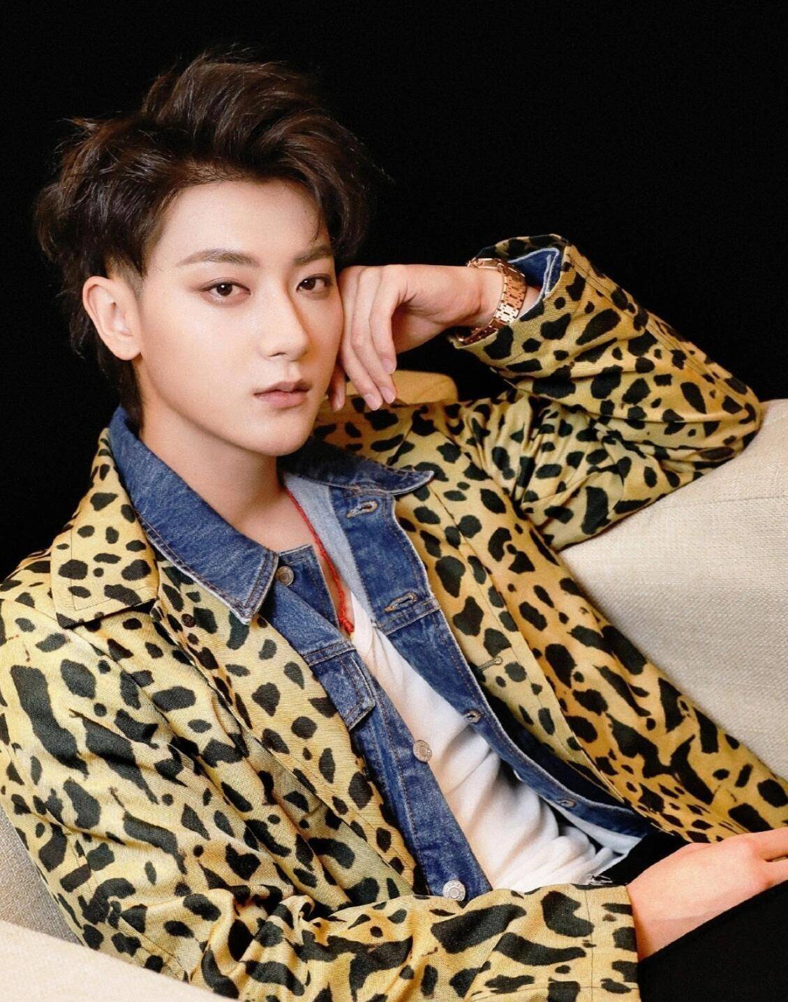 黄子韬为不当言论道歉,粉丝:国土之上不容妥协!