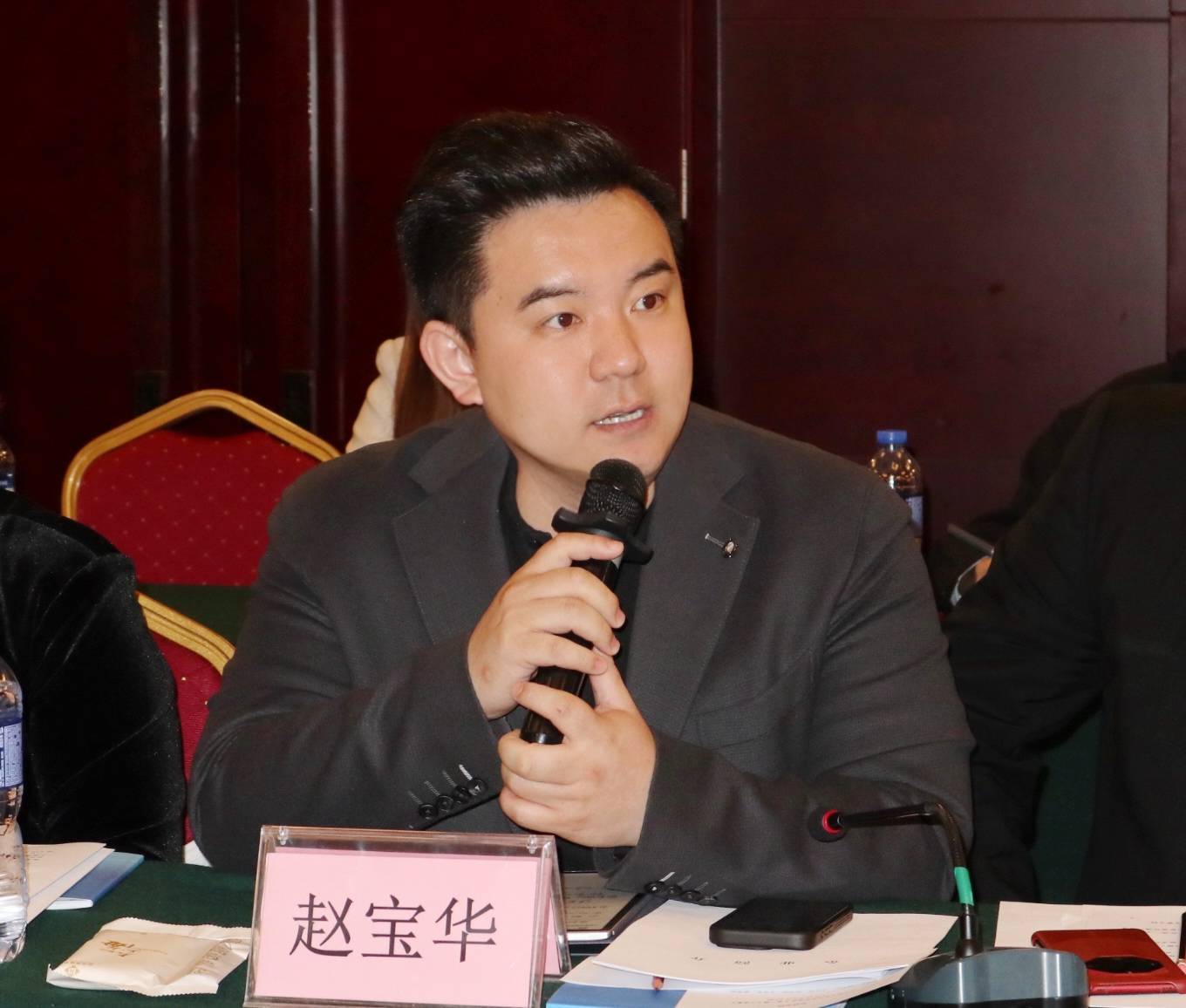 下午成功举办了盛大的招商推介会,甘肃省委常委,常务副省长程晓波为本
