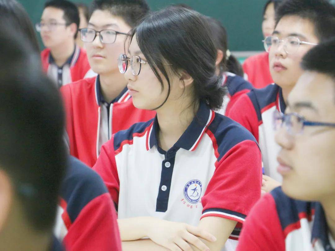 绽放花季,与法同行——法治科普宣传走进金石中学