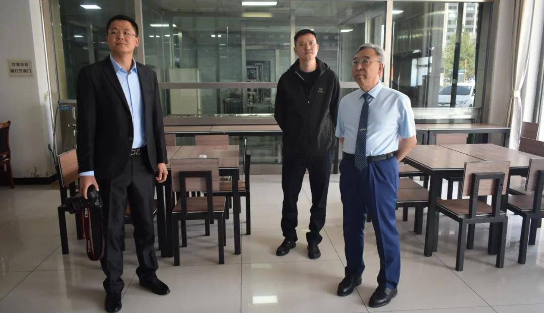 中国民营科技实业家协会副秘书长 周阳一行到锡市安防中心考察