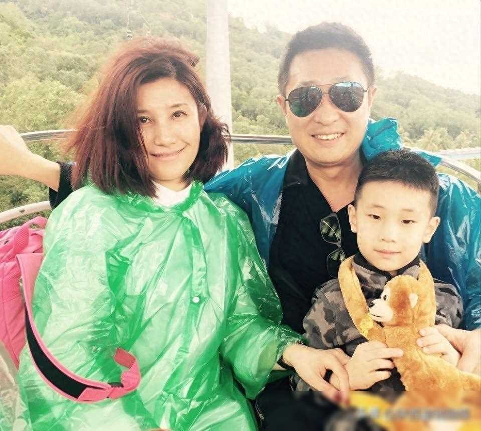 他长相平平无奇,娶"最美"军花为妻,幸福生活如今皆圆满_林永健_周冬齐