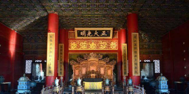 紫禁城的乾清宫发现了一个惊人的秘密,揭示了帝王的生活也不好过