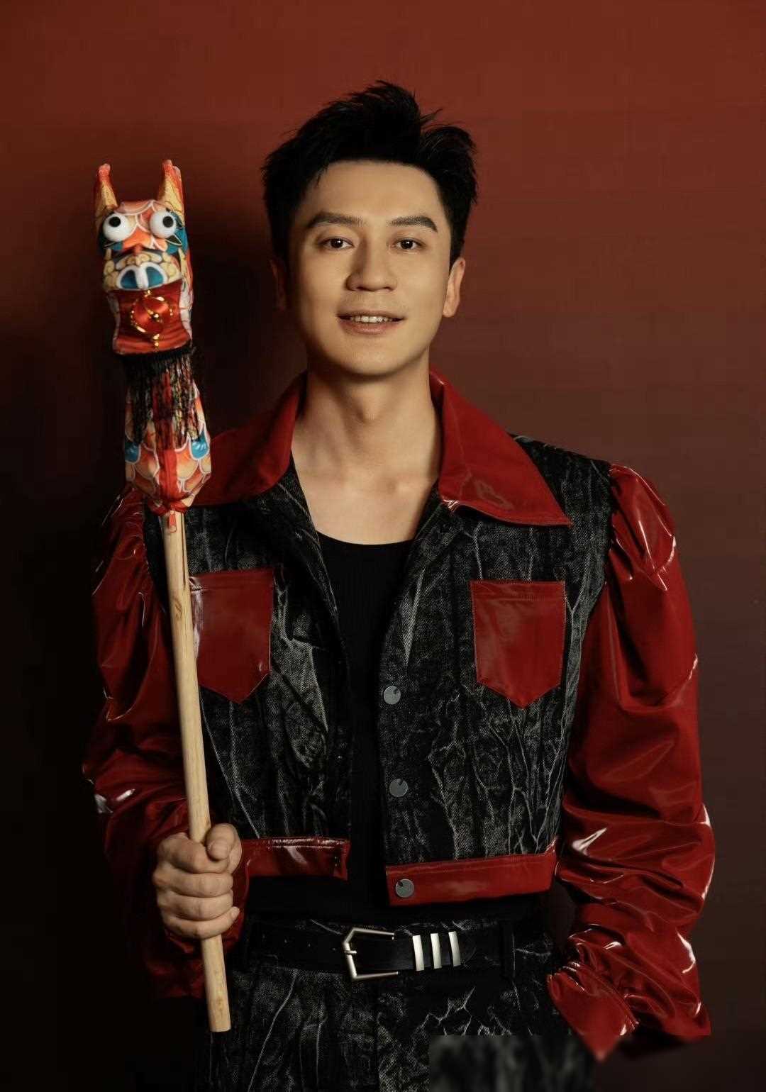 奔跑吧发布会:明星闪耀红毯,惊艳瞬间分享_魅力_红色_李晨