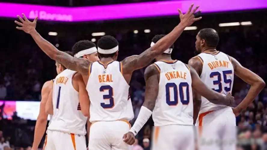 讨论布拉德利-比尔赛季表现,最后成太阳神传奇