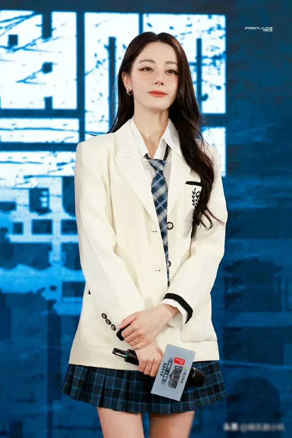 明星动态:成毅,热巴,刘亦菲等齐聚,共赴娱乐圈盛宴!