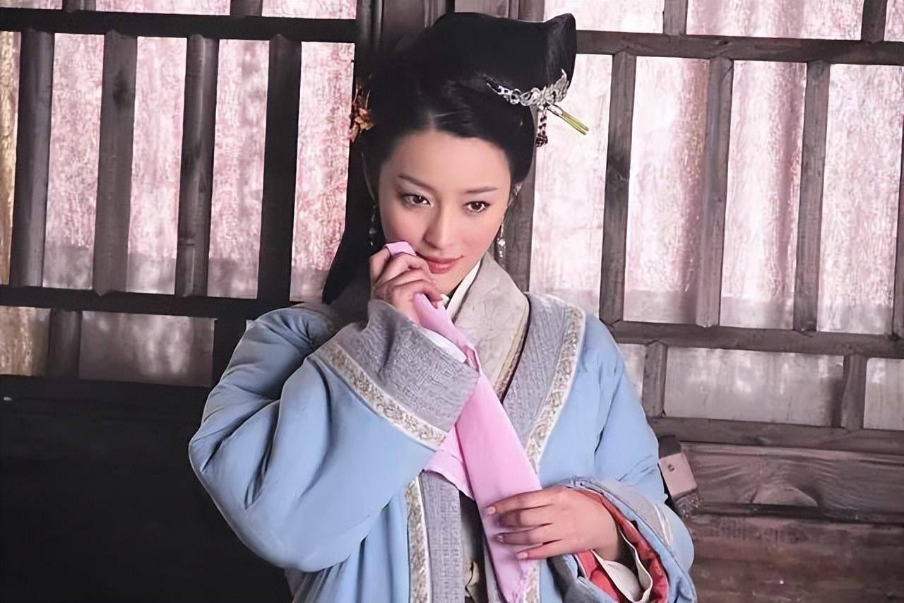 "最美潘金莲"甘婷婷:最红的时候被造谣"潜规则",如今去哪了