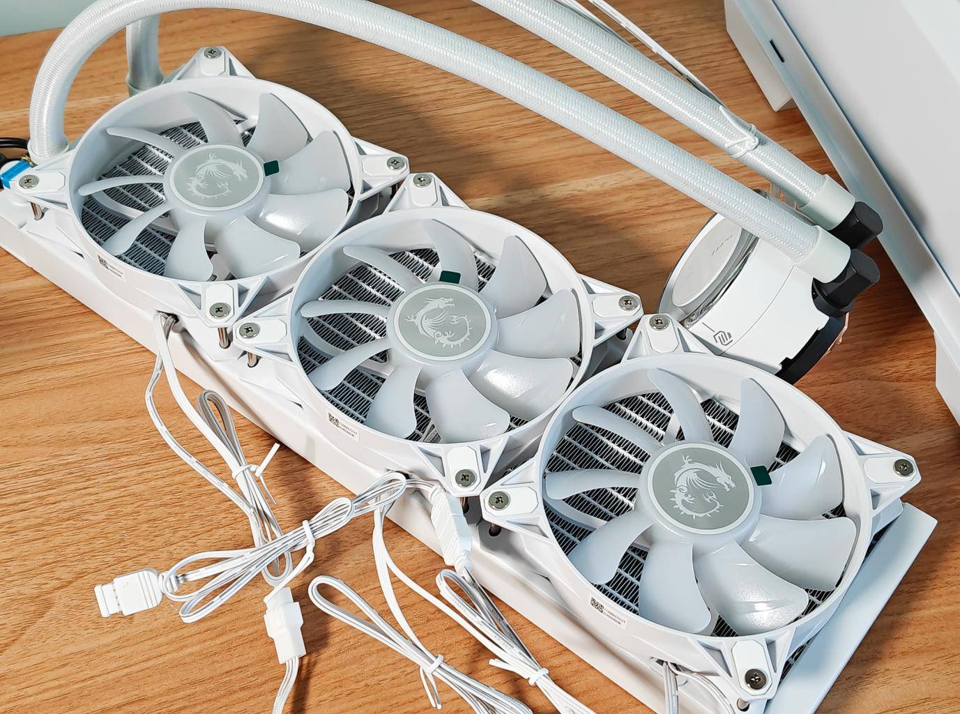 回眸一笑8000 mhz,内存中的白月光,阿斯加特新品女武神2代