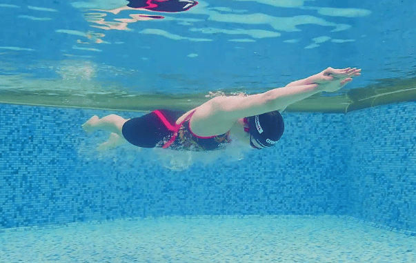 游泳耳机哪种款式好?6大精选技巧教你选对游泳耳机