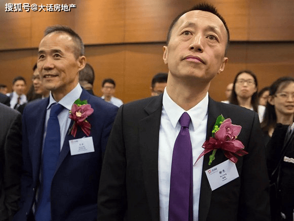 王石引领万科从一家战略模糊,业务繁杂的企业,蜕变为专注于房地产的