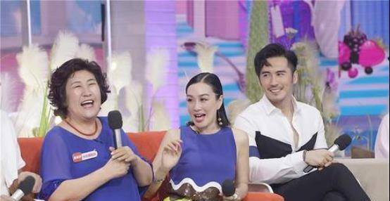 钟丽缇漂亮成功,弹力裤加马甲,年轻了十一岁,感觉和老公一样大