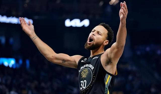 库里蝉联最佳关键球员,创纪录三分惊艳赛季