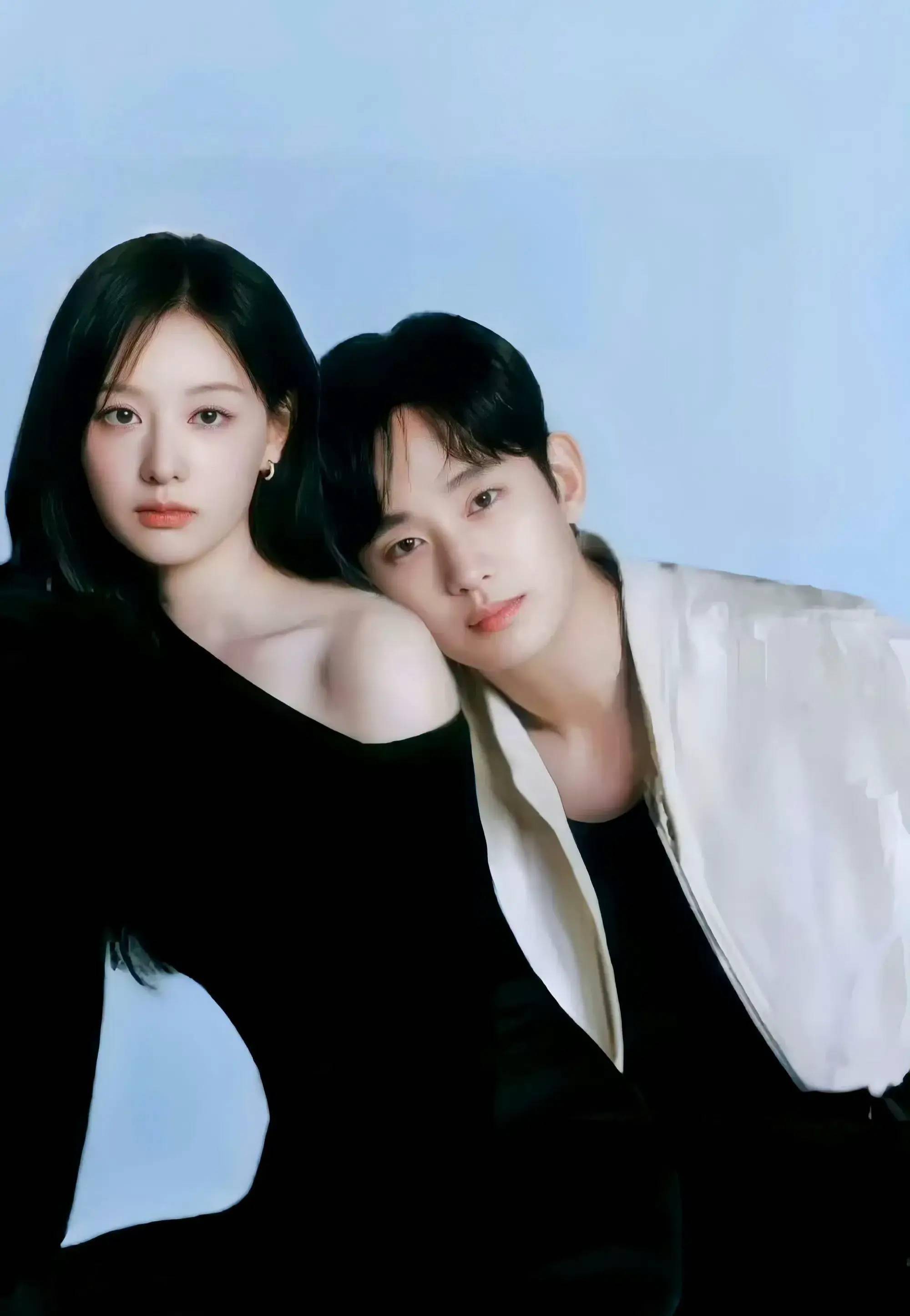 金秀贤金智媛合体出席《眼泪女王》终映宴,大喊哄海仁还原名场面