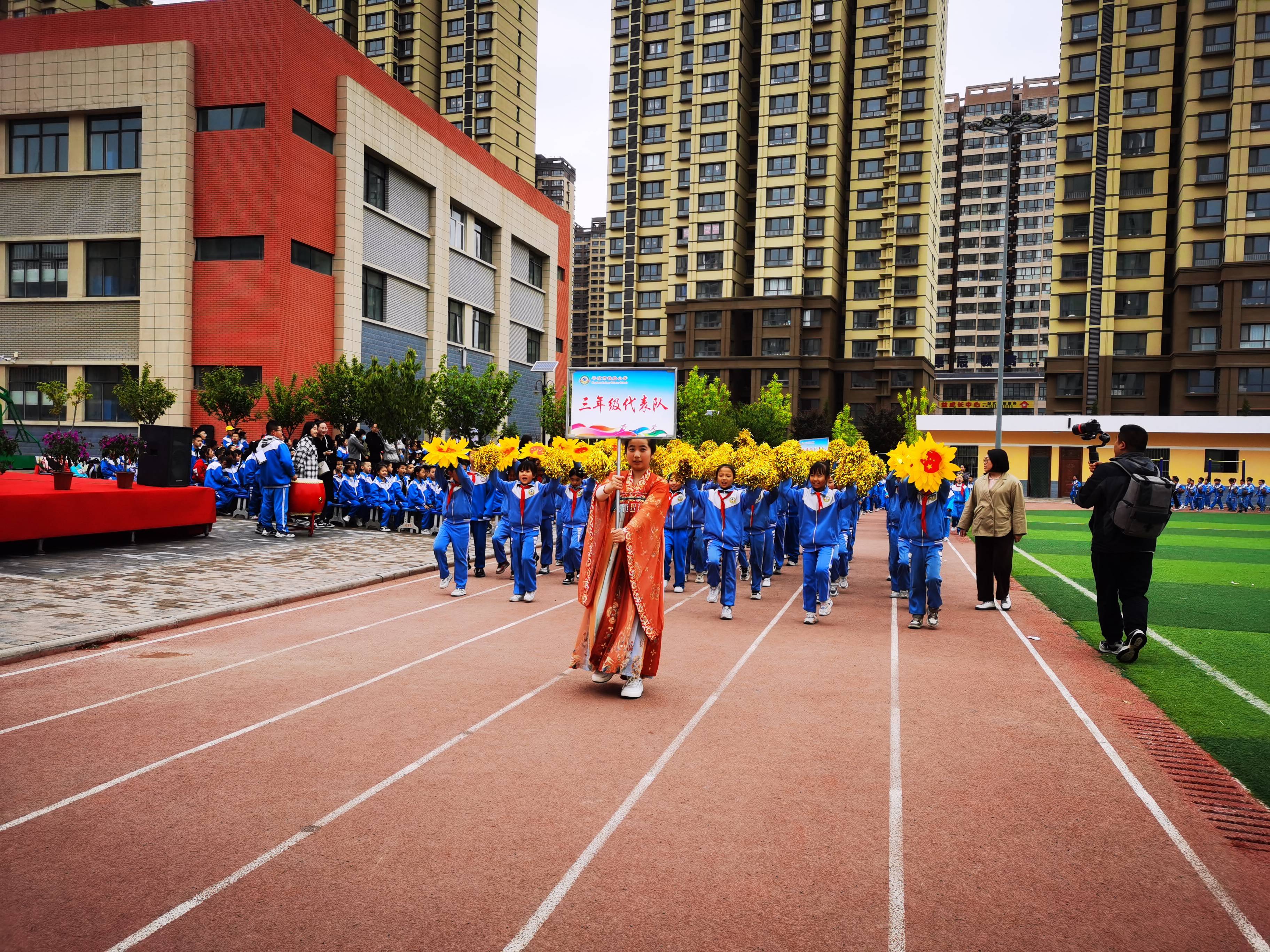 平凉铁路中学图片