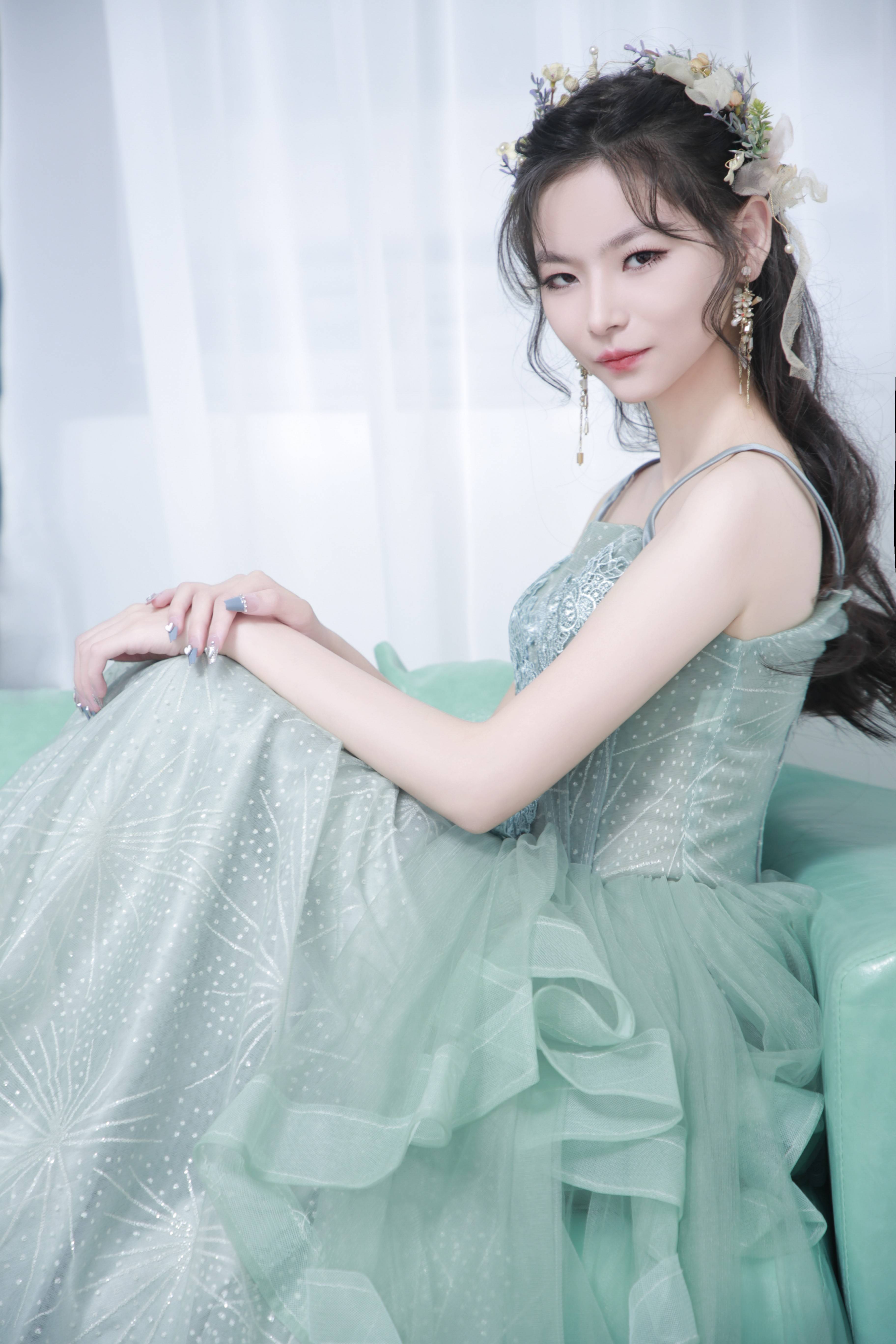 美丽不止于颜,女模特黄新喜诠释内外兼修!