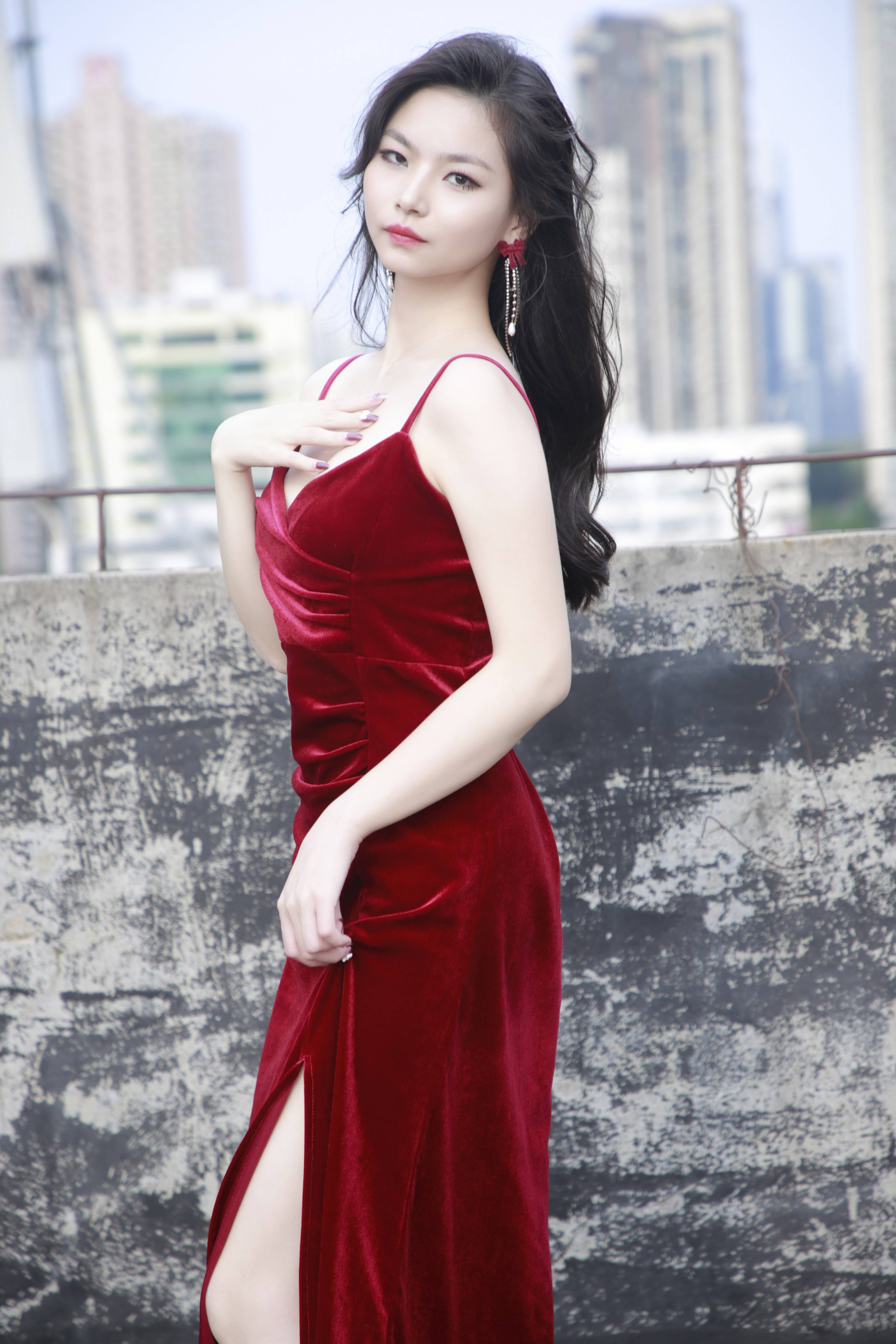 美丽不止于颜,女模特黄新喜诠释内外兼修!