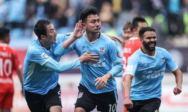 中甲新晋领头羊!大连英博成为冲超热门