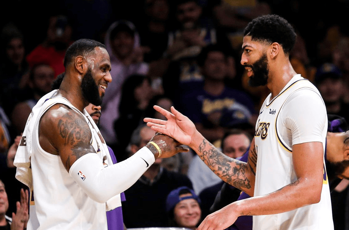 不装了,詹姆斯突爆争议决定!浓眉很意外,韦德,欧文懂这感觉