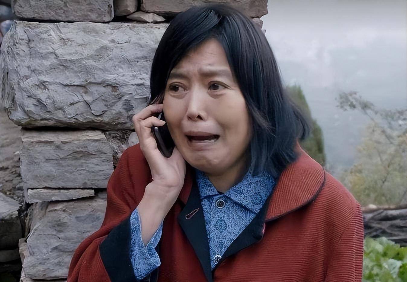 丁嘉丽:为孙红雷向导演下跪,两段婚姻伤人伤己,如今信佛养老