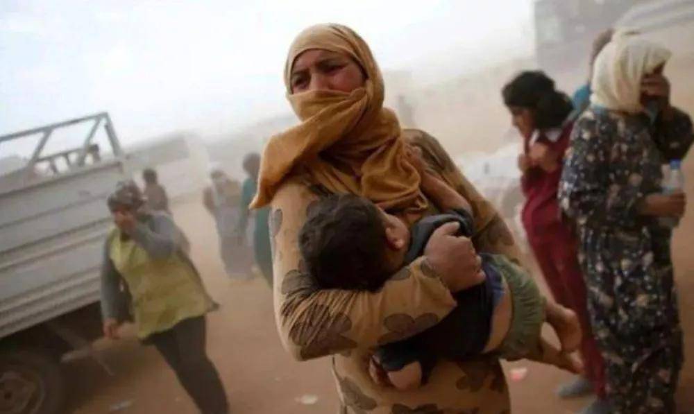 在叙利亚,超过十万多名儿童来不及长大就已经惨死.