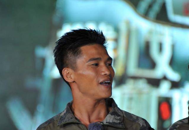 5米却被特招入伍,吴京都不