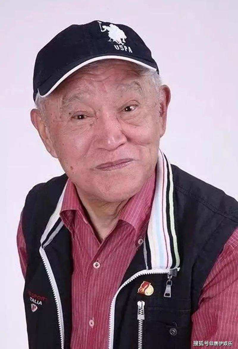 牛犇携子亮相大学生电影节红毯,健康精神令人赞叹_艺术_广大观众_王侃