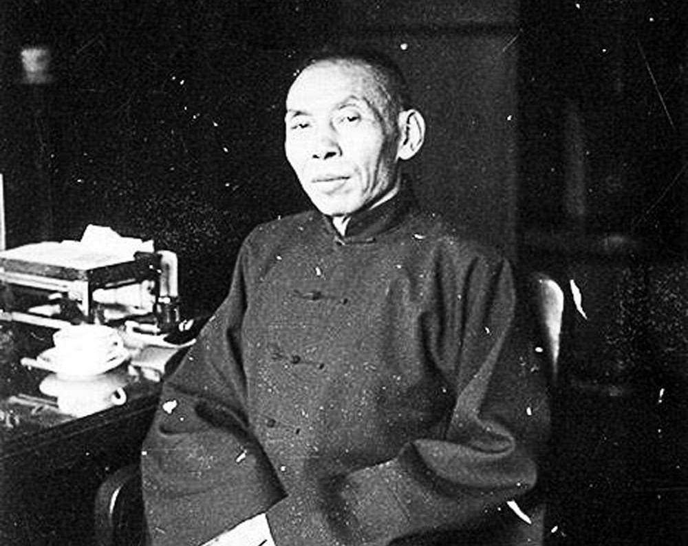 杜月笙去世后,11个子女遵其遗嘱无一人走旧路,唯独幼子结局凄惨