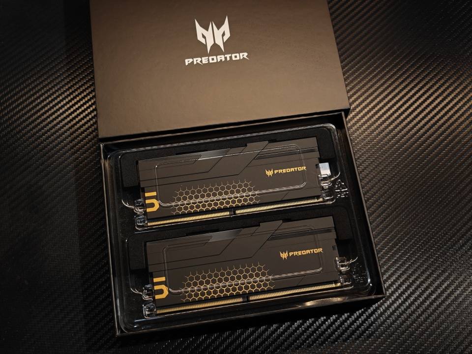 高频内存对于玩游戏究竟有没有提升?宏碁Hermes冰刃6400MHz内存实测分享!