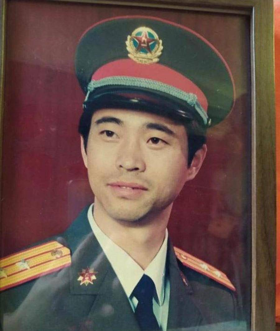 董耀东从司令员赵国泰口中得知,自己的亲生父亲竟然是大英雄蔡正国时