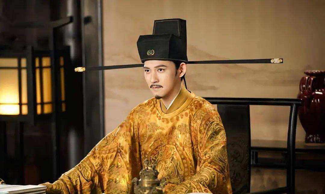 宋朝唯一的白痴皇帝,生性愚钝好色,继位之初一夜召幸30多位妃子