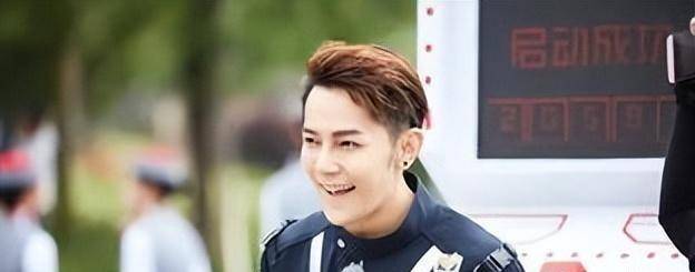 医生建议他用燕窝来调理的时候,他想也没想就拒绝了,燕窝对于汪东城来