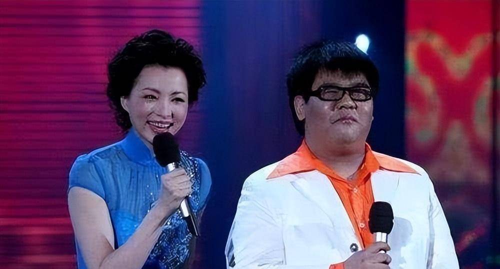 "盲人歌手"杨光,也终于为自己的狂妄,付出了应有的代价
