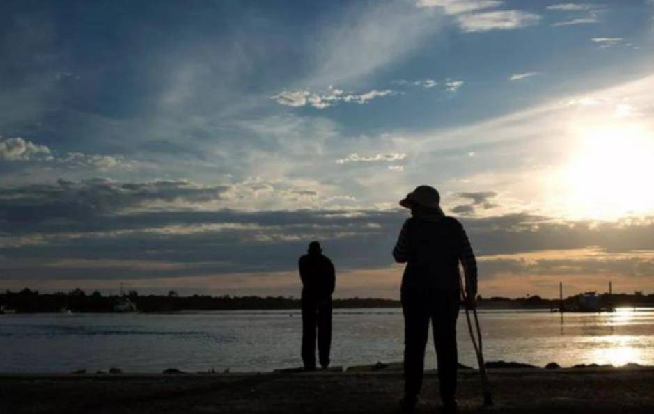 2015年,北大学霸将癌晚期父亲骗出国,88天后归来,结局催人泪下