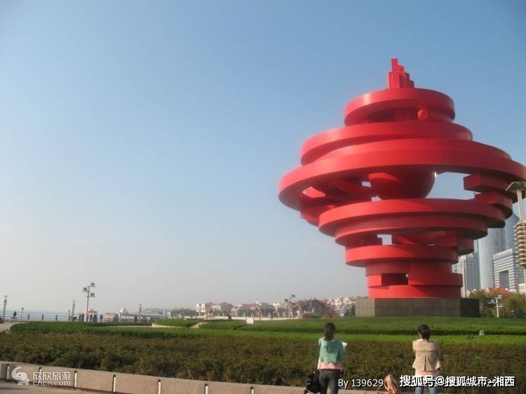 开始今天的旅游行程,青岛乘车赴人间仙境-蓬莱,游览【八仙渡海口风景