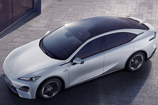 续航1200km,媲美奥迪a7;2023年8月25日,新款长安深蓝 sl03 正式上市