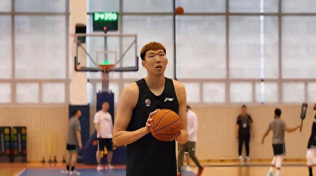 广东备战:周琦罚球训练加强,贝尔射程练习,威姆斯活跃减压_比赛_1_cba