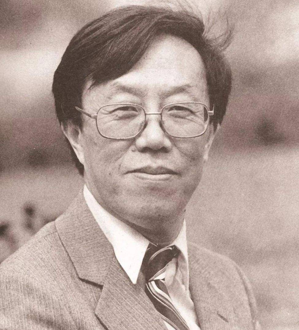 高龄少男王蒙:姐弟恋婚姻55年,发妻去世后,半月闪婚小20岁娇妻