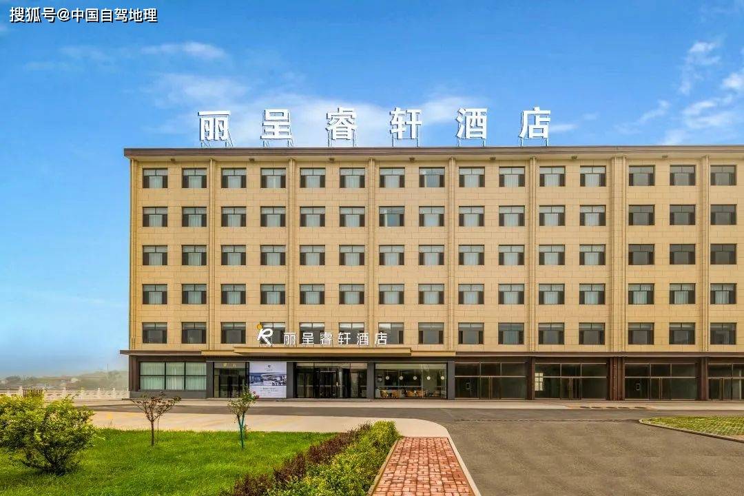 晋城市①晋城亚朵酒店,城区泽州路888号,标间299元起;②曼颐酒店,城区